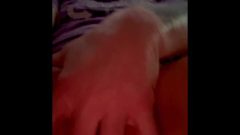 PurpleVyxen: Mă fut cu degetele