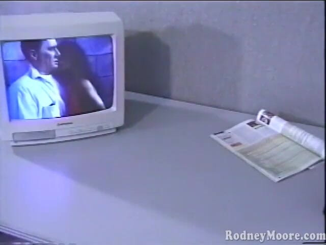 Rodney Moore: Bardzo vintage analny międzyrasowy trójkąt