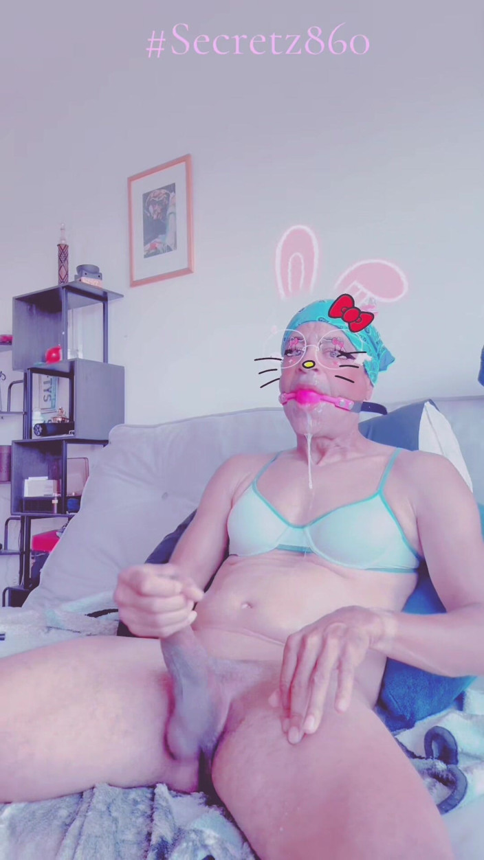 Creative Self Pleasure: Kris Reelz - Gagging on a Mouth Ball All Over Myself