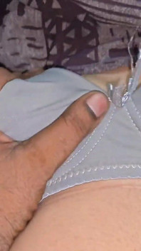 Bhabhi berasa sangat panas untuk seks