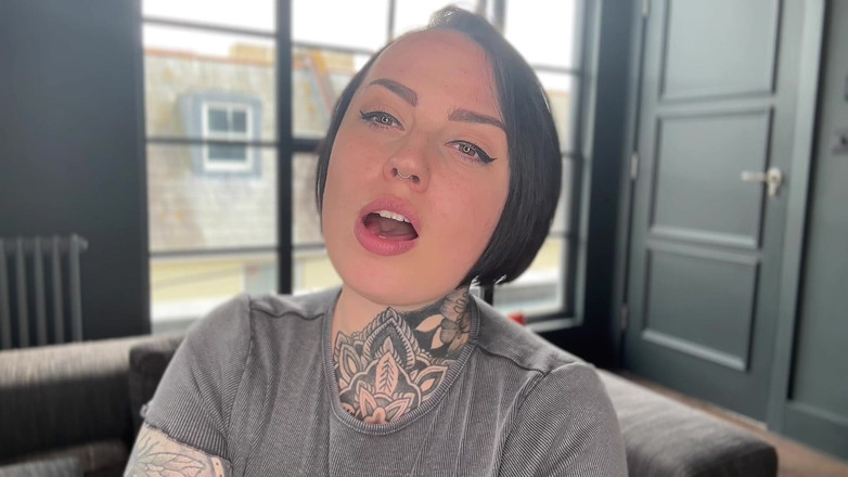 Miss Valentina: Posedlá sání ptáka