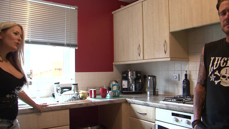 THAGSON: 真正的热辣熟女场景 子 04