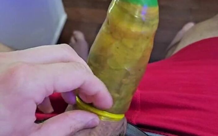 Lk dick: Jerking off with a Condom