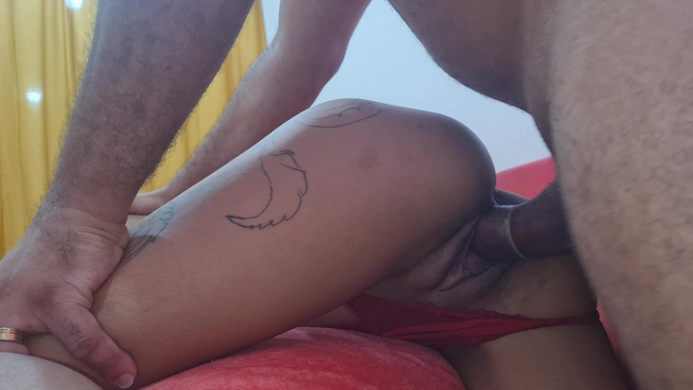 LeoOgro: Šukání zadku hubené teenagerky