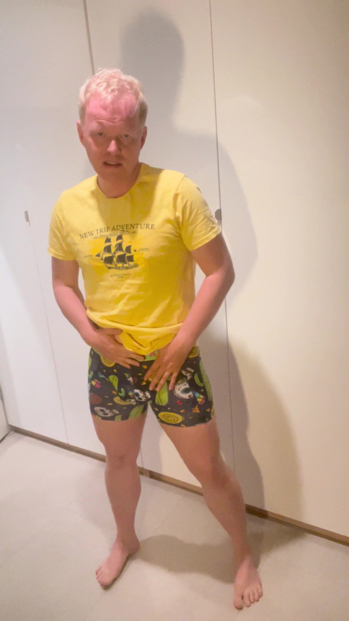 Smoothmmm: 脱光衣服并享乐