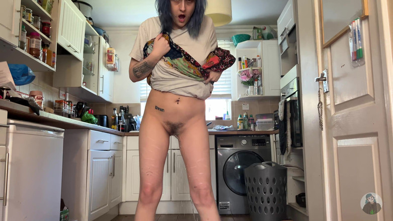 Alice Bean: Piss Freedom