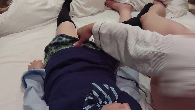 hchan: Ma chatte tait, alors je me suis mis la bite...