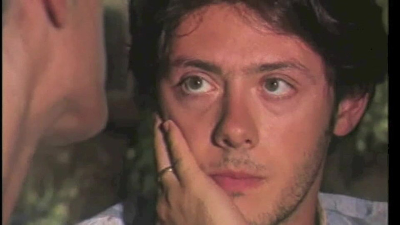 Inhonorof porn: Baise romantique dans la cuisine pour ce couple du passé