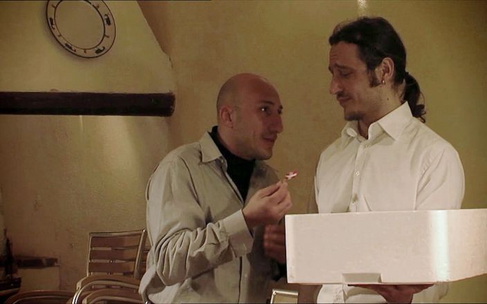 Antonio Adamo Film: Dvě děvky sdílejí velkého ptáka v zadku
