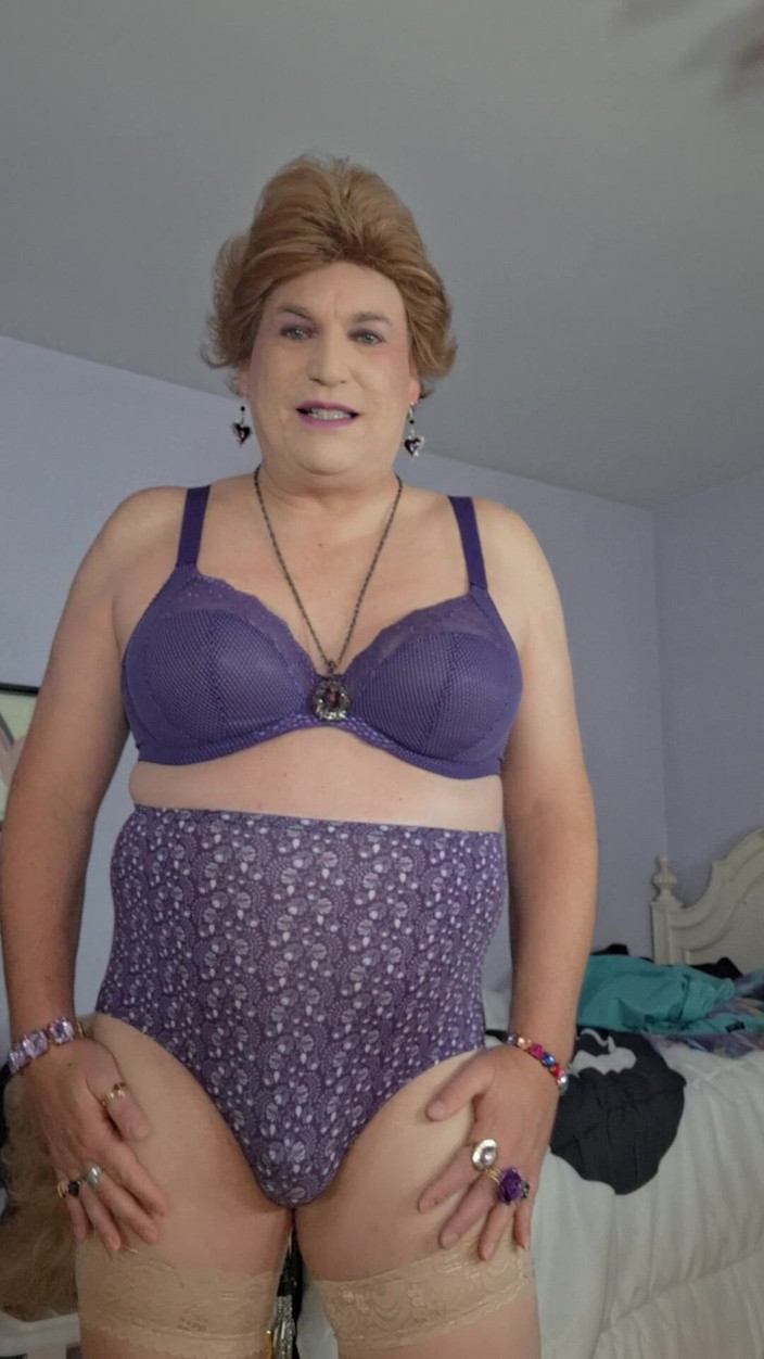 Victoria Lecherri: Comfort morbido e grassoccio nonna Vicki