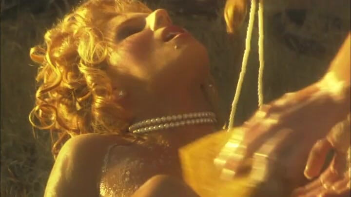 Hot Girlz: Două chic sexy și incitante se udă și se joacă și ling pizdele...