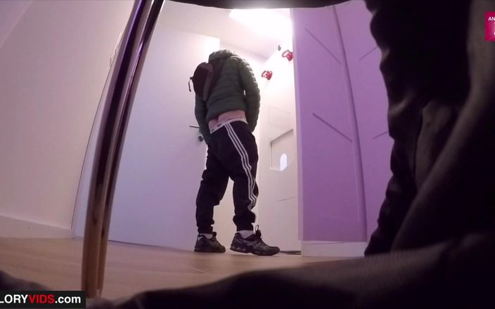 GLORYHOLEGAYS: Sex anal la gaura din zid - gloryhole