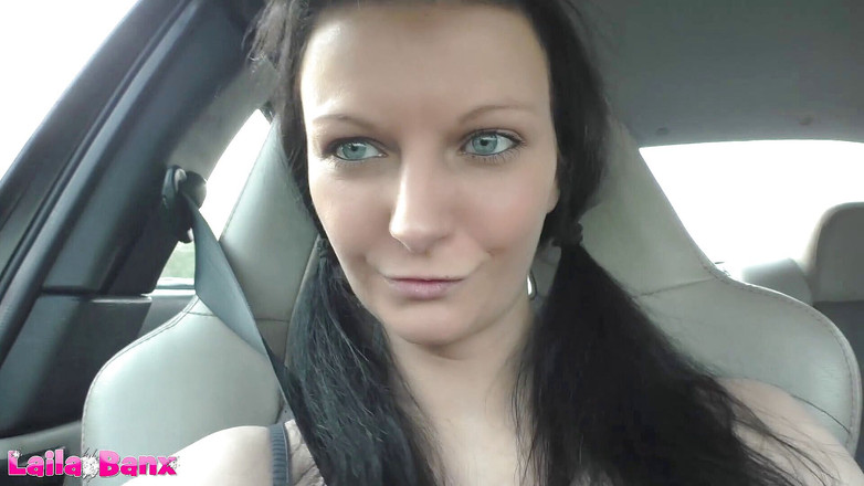 Laila Banx: Assolutamente perverso! Autostop a creampie-caffè