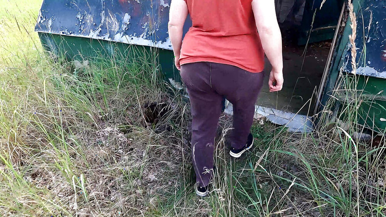 Bouncy Tits Action: bugil total di veranda