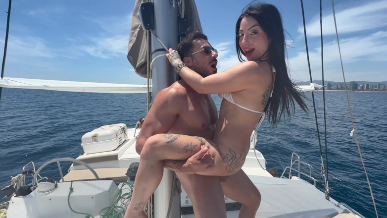 Francis X official: We're Partying on a Boat, and Suddenly a Massive Orgy...