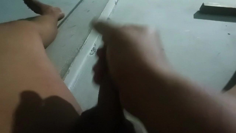 Renata Himalaya: Semburan sperma yang kuat batang besar