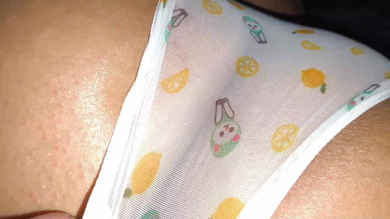 SENSESEX: Мачуха каже мені, будь ласка, не заходьте всередину