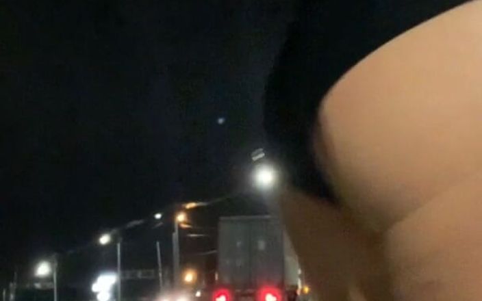 CindieLove: Completamente adicta exhibicionista puta travesti