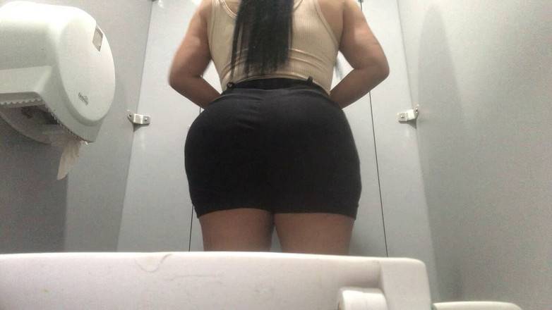 SENSESEX: Caméra dans la salle de bain dans le centre commercial