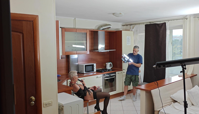 Heatwave Porn: Kinky Husband Films His Mature Hot Wife in the Kitchen...