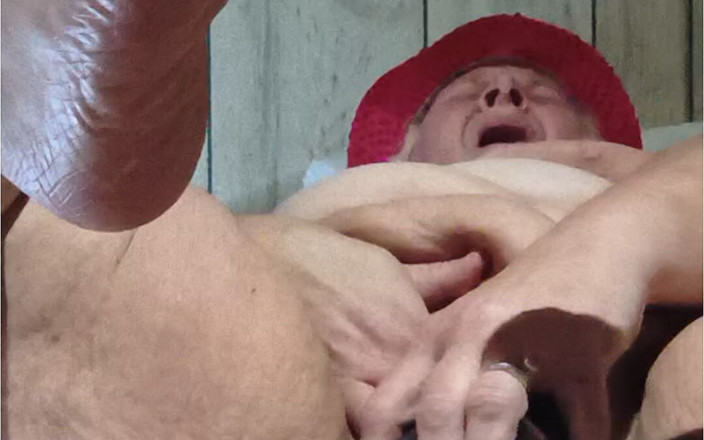 HerculesnVENUS: Deep in Her Hole This Dildo Goes Is She Gonna...