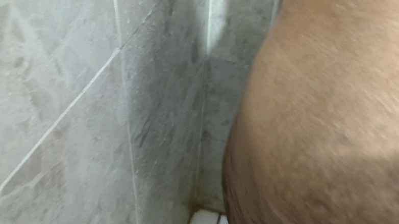 Aminaarab: Scheer Mijn Jongenskont Onder De Douche Voordat Ze Seks Had