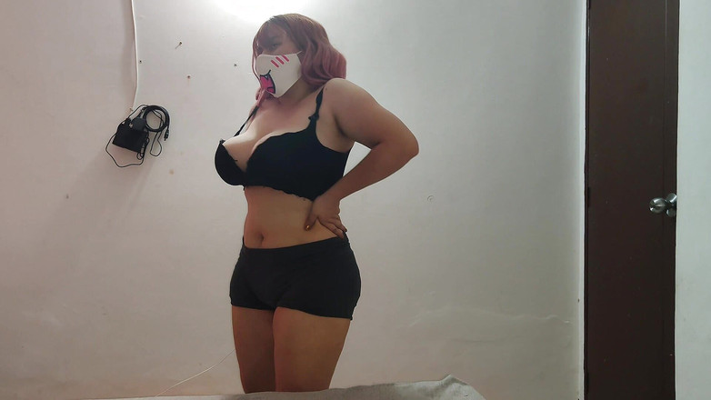 Emily-Chan: Meine fette stiefschwester steckt meinen großen penis in ihren mund,...