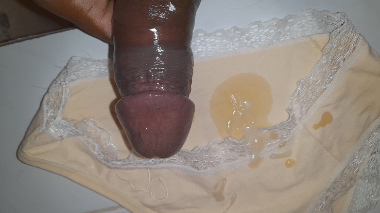 Black guy: Stříkání na její kalhotky Část 8 ...