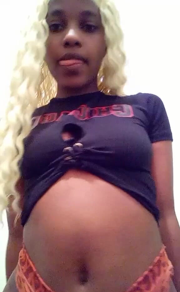 Minayi: 널 틱톡으로 만들고 싶어하지만 알몸으로 1