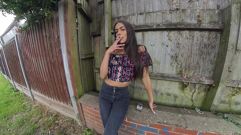 VR smokers HD-2D Videos Only: Kim Model - Dark Jeans