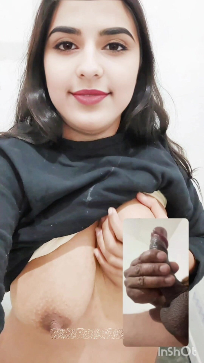 Naughty_Sana: 欲火中烧的继妹与她的前任在whats应用程序上大师赛