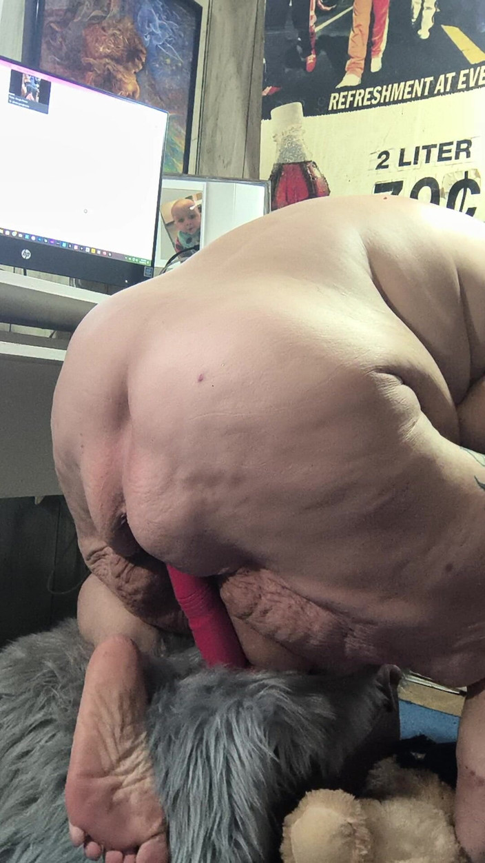 HerculesnVENUS: Per amore di Dio sto sborrando sul tuo cazzo così...