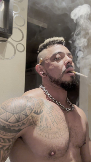 Reds and Muscles: Tylko czerwony przed snem