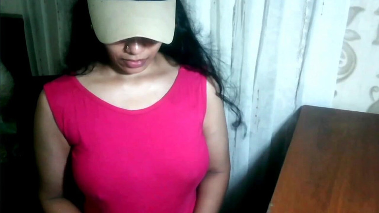 Arabicqueen: Różowa piękność dziecko w ogniu przed chłopcami