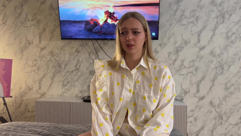 Arisha Mills: Played Truth or Dare with the Girl's Stepsister and Fucked...