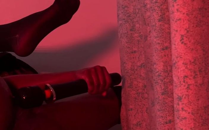 SEXXY-DAISY: I det röda rummet vått och stiligt