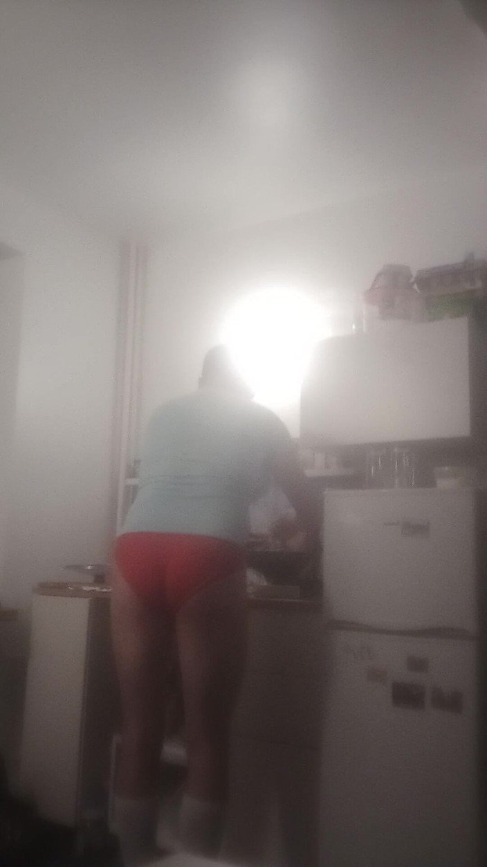 Ewropa: रसोई घर में बहिन आदमी