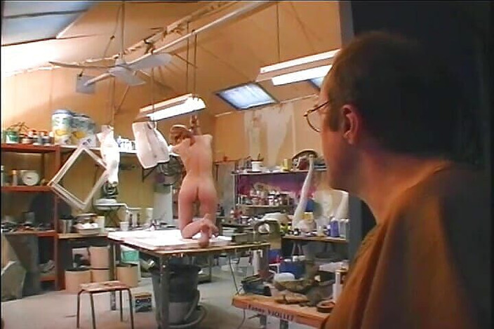 Porno kino: Caliente alemana con los ojos vendados complacido por sus hijos...