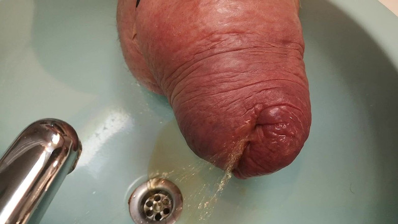 Monster_Meat_: राक्षसी मूतना फोंटेइन की तरह है