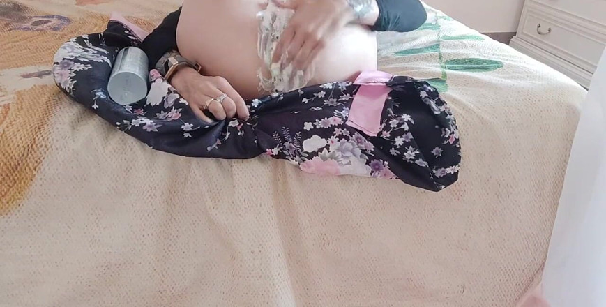 savannahamatoriale: Má pro tebe sladký trest! Pokud chcete šlehačku, musíte ji lízat...