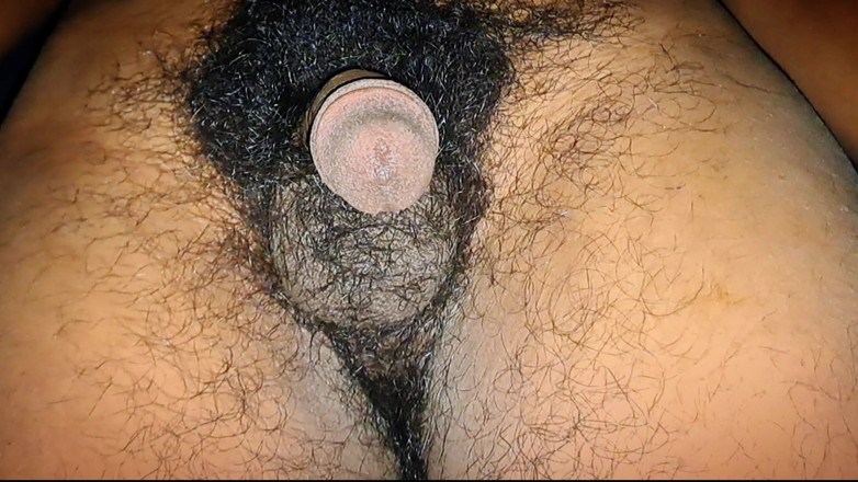 Desi_Porn_India: Młody indyjski chłopiec pokazuje swojego dużego kutasa