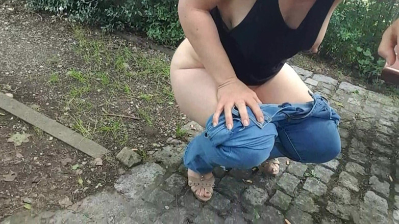 Popp Sylvie: Fuck in my jeans