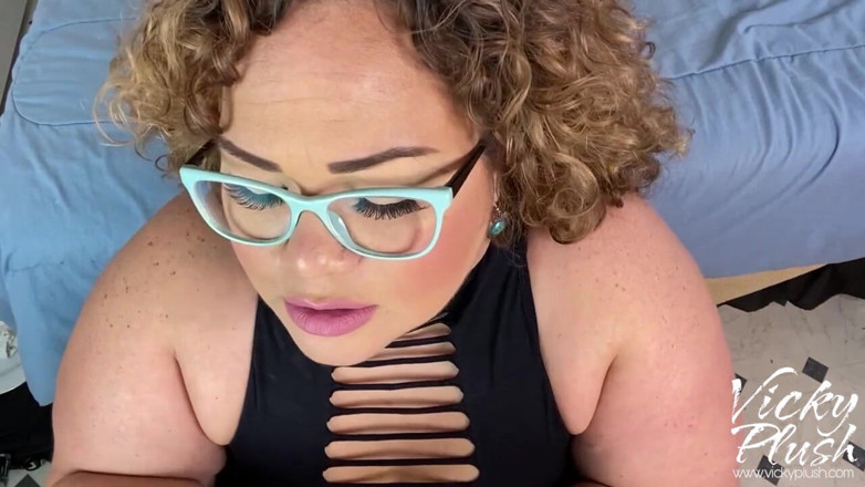 Vicky Plush: Cheating on your gf with a hot fat ass Latina...