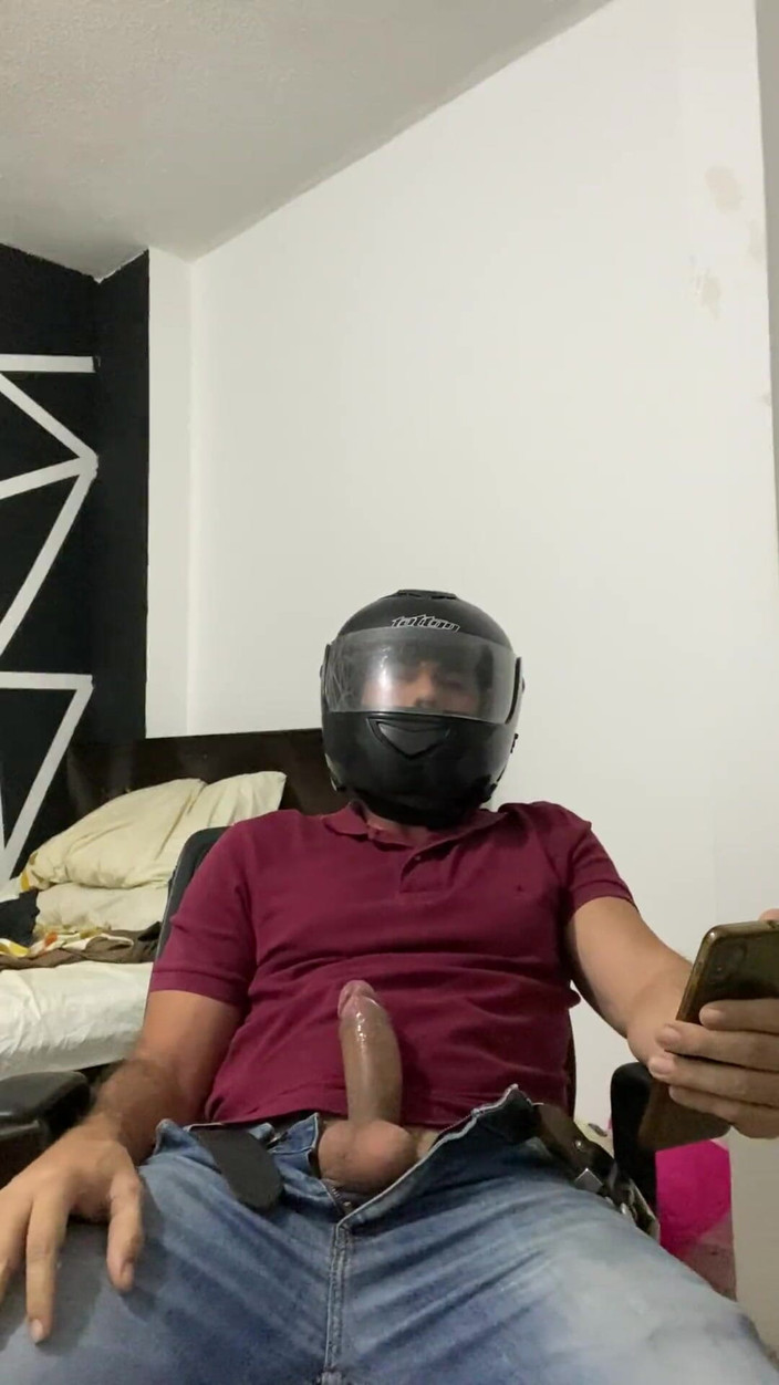 Latin mature king: Messenger si masturba per le mie foto parte 1