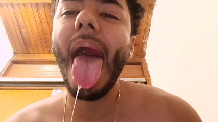 Tommhot: Was stellst du dir beim Anschauen dieses Video vor?