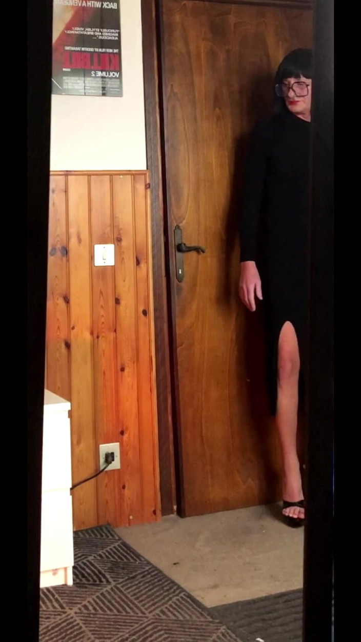 Andreina Naty: Testes De Caminhada Em Saltos Muito Altos