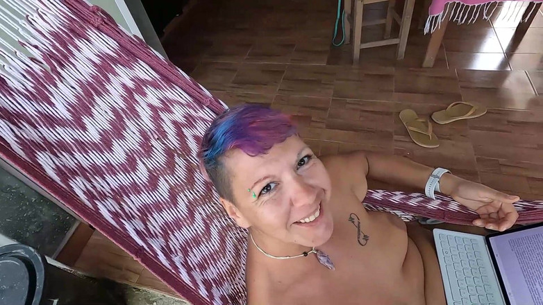 bekycarril: Дружина отримує член в рот, поки вона лежить у гамаку