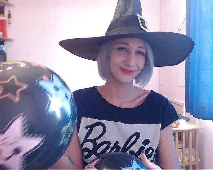 Cuteblonde666: Belon menghisap