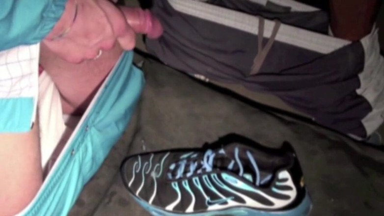 Sneaker gay: Sclaly boy domination in sneaker by Greg Centuri