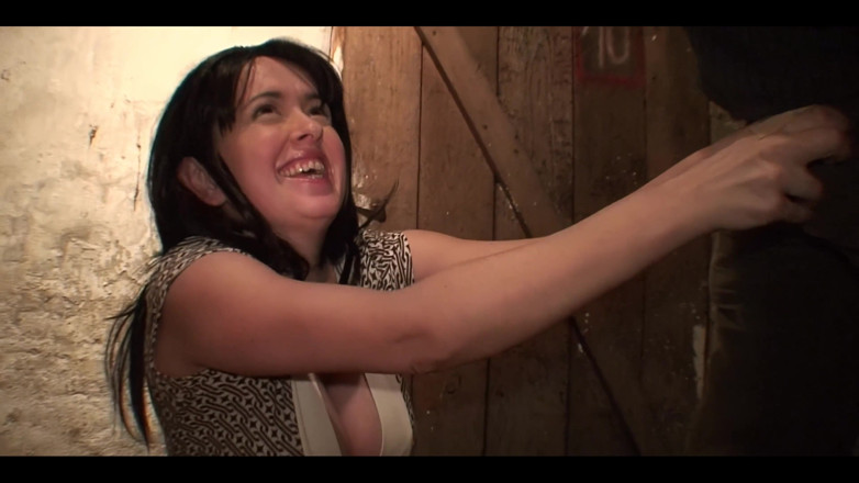 BritneySwallows: Basement achtervolging
